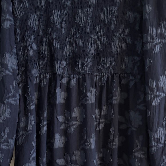 Chic Navy Blue Long Sleeve Dress - Picture 4 of 6